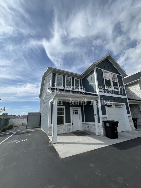 618 W Cozy Ln in Kaysville, UT - Building Photo