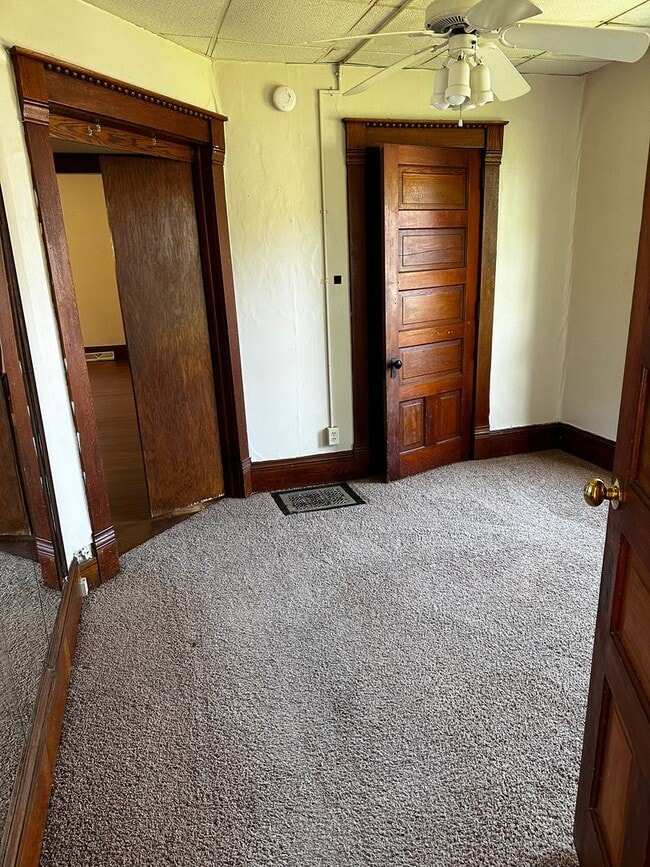 property at 402 S 1st St