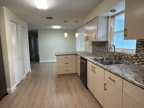 795 Biro Dr in Port Orange, FL - Building Photo - Building Photo