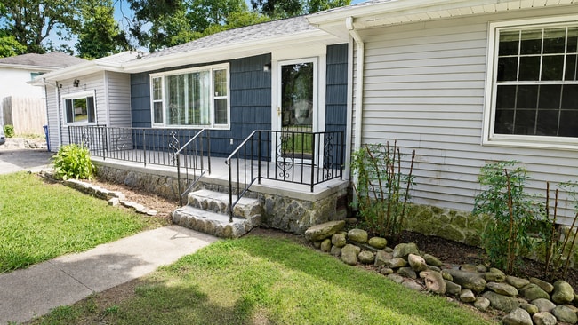 property at 610 Mauldeth Rd