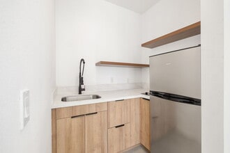 44429 Avenida Hanna, Unit Hanna 1 in Indio, CA - Foto de edificio - Building Photo