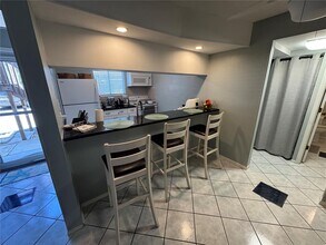 111 Airport Ave W in Venice, FL - Building Photo - Building Photo
