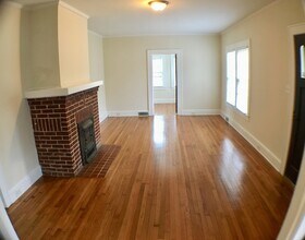 1518 Polo Rd in Winston-Salem, NC - Foto de edificio - Building Photo