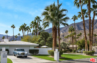 2130 S Calle Palo Fierro in Palm Springs, CA - Building Photo - Building Photo