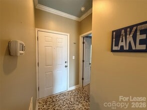 18009 Kings Point Dr in Cornelius, NC - Building Photo - Building Photo