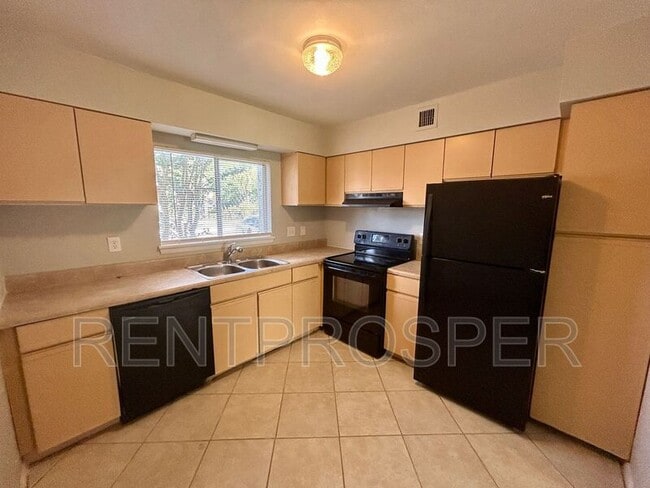 4207 S Semoran Blvd in Orlando, FL - Building Photo - Building Photo