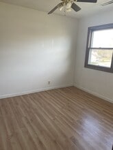 210 7th St, Unit 1 in Victor, IA - Building Photo - Building Photo