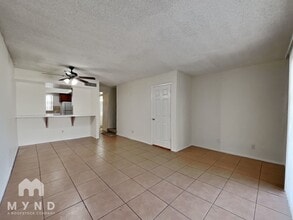 2828 E Tierra Buena Ln in Phoenix, AZ - Foto de edificio - Building Photo