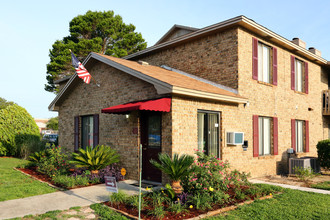 Ember Ridge Apartments in Pensacola, FL - Building Photo - Building Photo