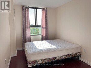 350 Seneca Hill Dr in Toronto, ON - Building Photo - Building Photo