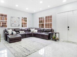 14709 SW 6th St in Pembroke Pines, FL - Building Photo - Building Photo