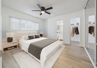 Buffalo Sherman Oaks Apartments in Sherman Oaks, CA - Foto de edificio - Building Photo