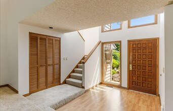 7725 SW Arbor Lake Ct in Wilsonville, OR - Building Photo - Building Photo