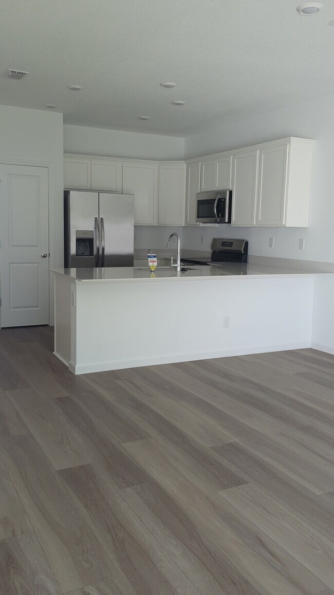 550 Holly Lakes Dr in Orange Park, FL - Building Photo - Building Photo