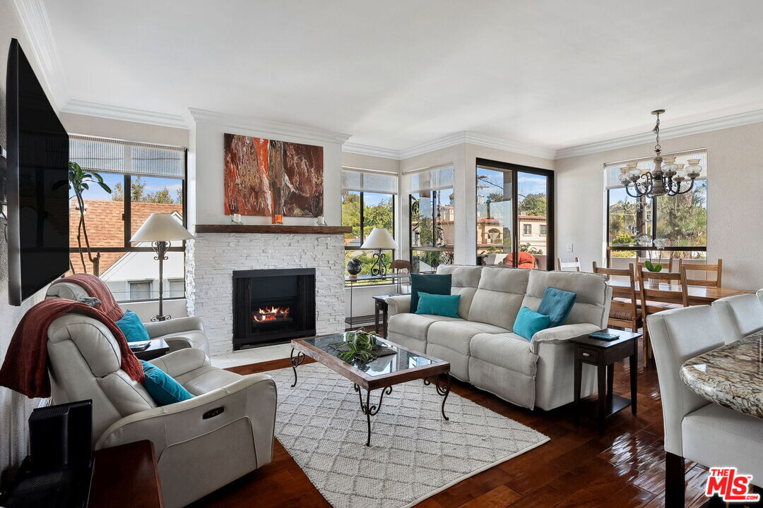 12115 San Vicente Blvd in Los Angeles, CA - Building Photo