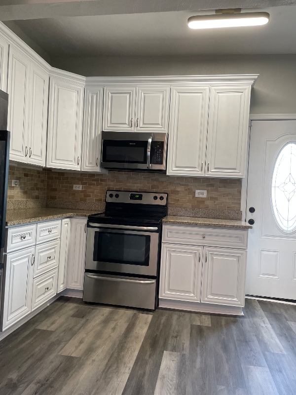 property at 1421 Richmond Ave