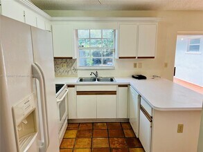 14340 SW 102nd St in Miami, FL - Building Photo - Building Photo