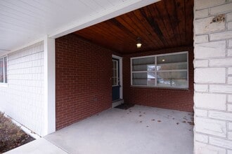 3180 Pinecrest Ct in Murrysville, PA - Foto de edificio - Building Photo