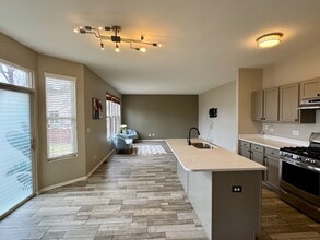 11319 Maplewood Dr in Plainfield, IL - Foto de edificio - Building Photo