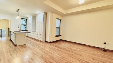 6128 S Kenwood Ave in Chicago, IL - Building Photo - Building Photo