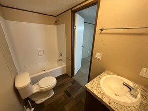 2682 Wynn Rd in Marianna, FL - Building Photo - Building Photo