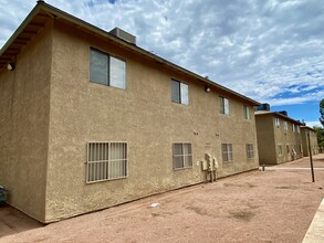 2853 Wheelwright Dr in Las Vegas, NV - Building Photo - Building Photo