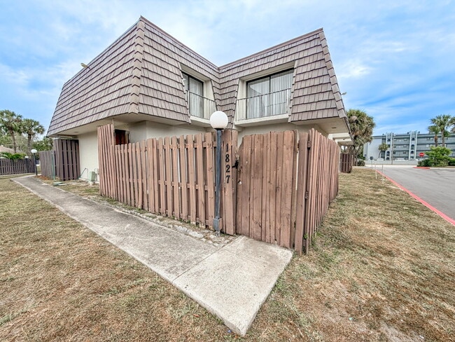 property at 1827 N Congress Ave