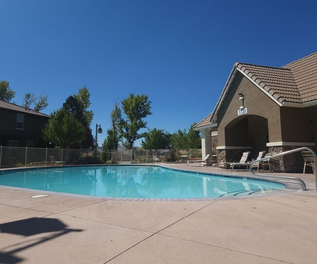 1815 Wind Ranch Rd in Reno, NV - Building Photo - Building Photo