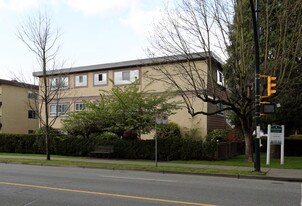 Villa Roma Apartments in Vancouver, BC - Building Photo