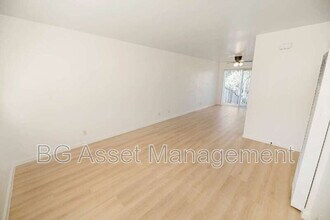 547 Rodeo Ave in Rodeo, CA - Building Photo - Building Photo