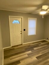 8 Orchard St, Unit First floor in North Providence, RI - Building Photo - Building Photo