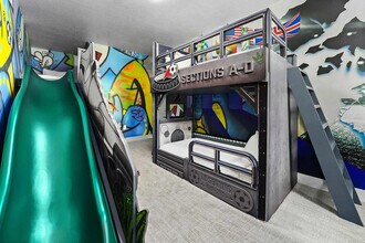 5339 Asterisk Ave in Orlando, FL - Building Photo - Building Photo
