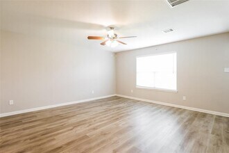 26106 Hals Dr in Magnolia, TX - Building Photo - Building Photo