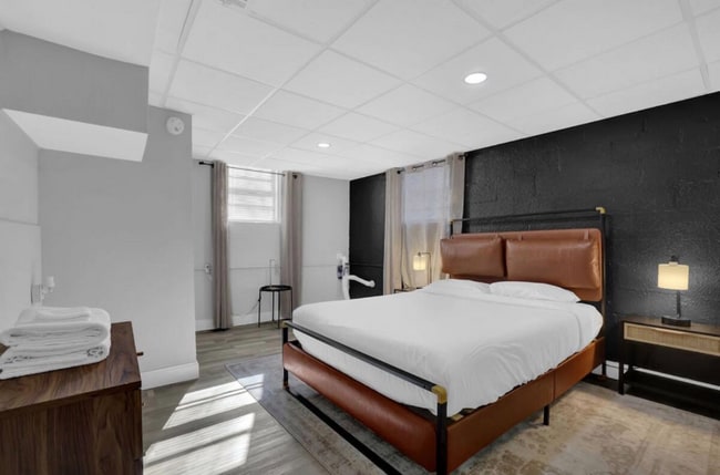 2364 Lilla Cir SW in Atlanta, GA - Foto de edificio - Building Photo