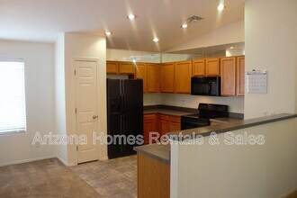 10232 E Desert Mesa Dr in Tucson, AZ - Building Photo - Building Photo
