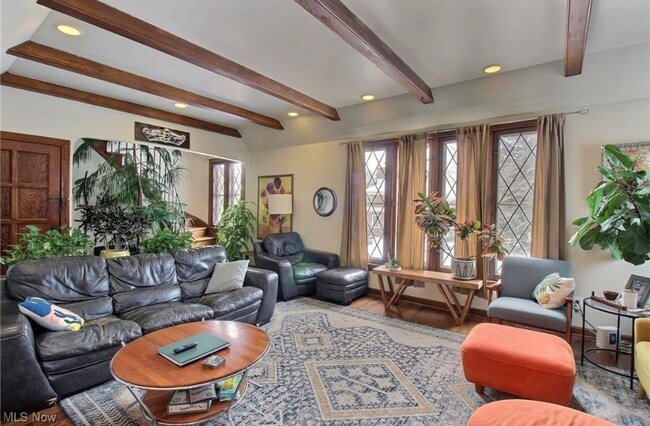 3665 Glencairn Rd, Unit 2 in Shaker Heights, OH - Building Photo - Building Photo