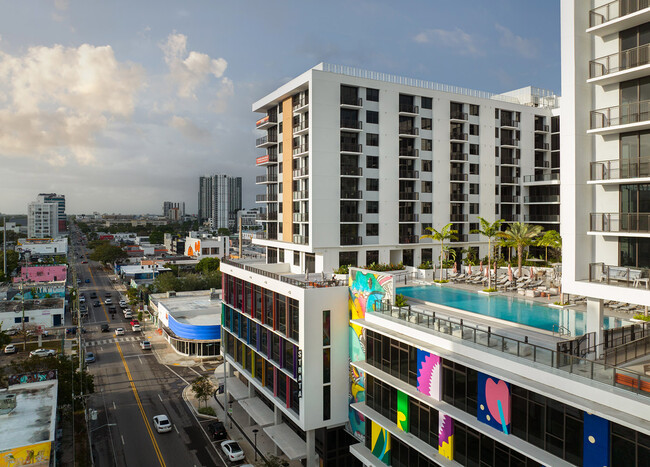 Strata Wynwood in Miami, FL - Foto de edificio - Building Photo