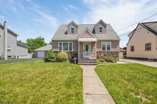 203 Charlton Ave in Lodi, NJ - Building Photo