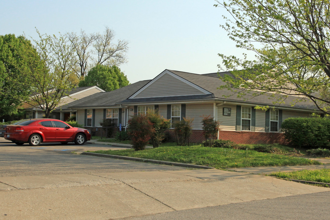 Mullins-Roberts Apartments in Louisville, KY - Building Photo