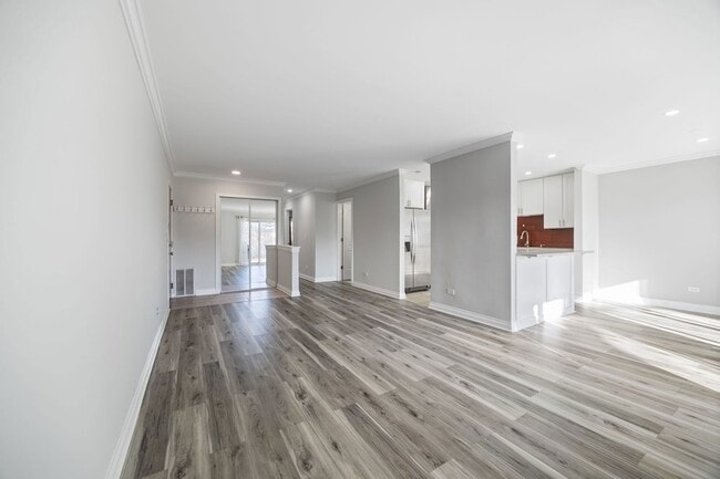 901 Yosemite Trail, Unit A5 in Roselle, IL - Foto de edificio - Building Photo