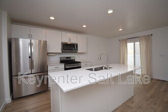 397 N Buoy Ln in Saratoga Springs, UT - Building Photo - Building Photo