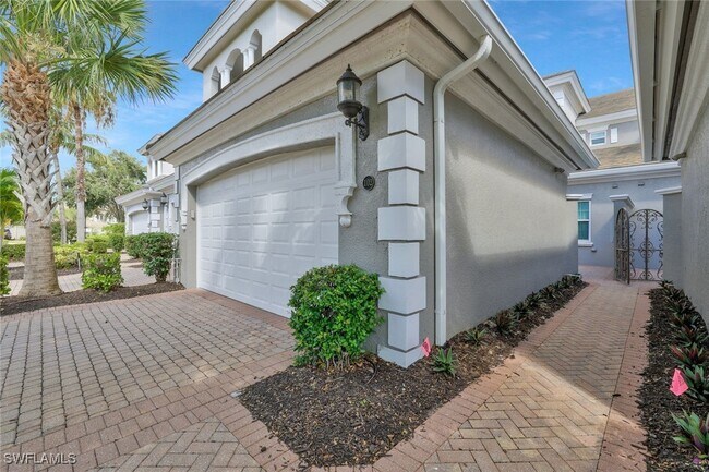 property at 9209 Museo Cir