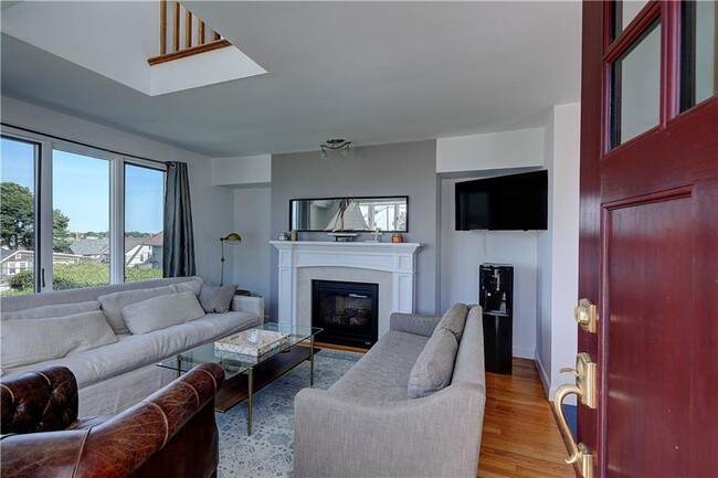 property at 32 Seaconnet Ave