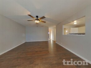 916 Jacobsen St in Antioch, CA - Foto de edificio - Building Photo