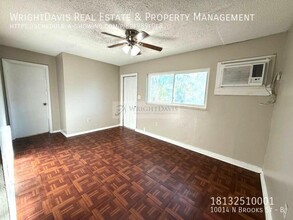 10014 N Brooks St in Tampa, FL - Building Photo - Building Photo