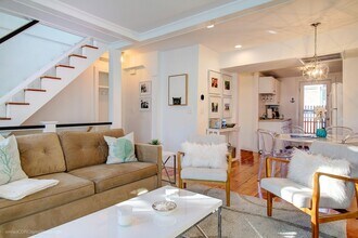 38 Pope St in Newport, RI - Building Photo - Building Photo