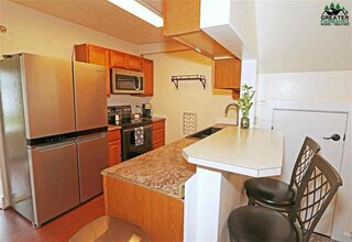 5139 Palo Verde Ave in Fairbanks, AK - Foto de edificio - Building Photo