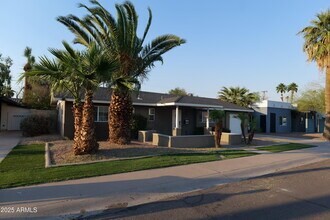 7520 E Coolidge St in Scottsdale, AZ - Building Photo - Building Photo