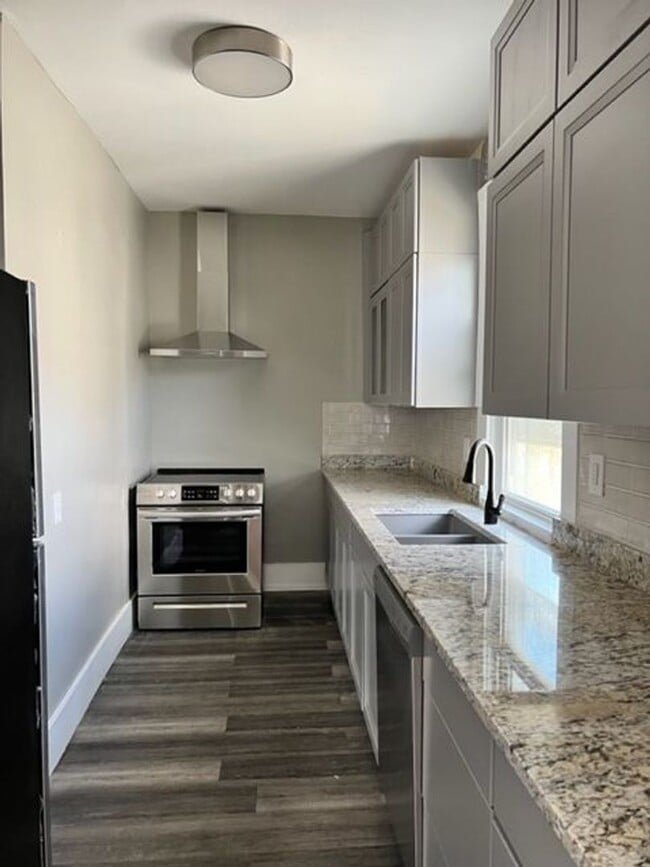 1326 Chapel St in Cincinnati, OH - Building Photo - Building Photo