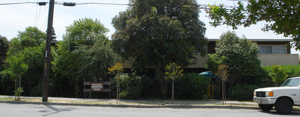 Linden Street Apartments in Hayward, CA - Foto de edificio - Building Photo